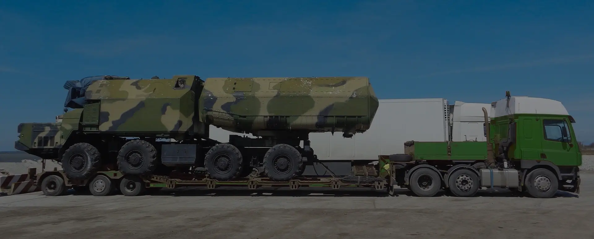 Доставка техники и ракет в рабочем поселке Медногорский (Северо-Кавказский округ - Карачаево-Черкесская Республика (Карачаево-Черкесия)) специальным воинским автотранспортом по договору